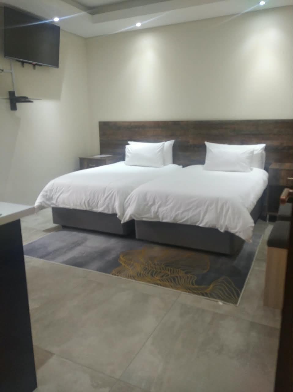 2x Twin Double Beds at KwaNomzi Boutique Lodge